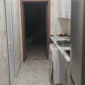 In Baku 100.0 m² house with 3.0 rooms is for rent