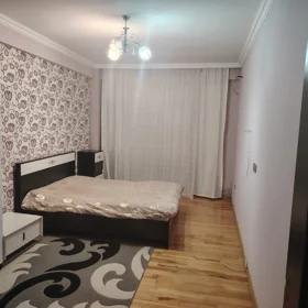 Baku-da 105.0 m2 mənzil kirayə verilir