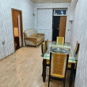 In Baku 60.0 m² house with 3.0 rooms is for rent