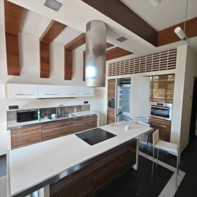 In Baku 190.0 m² apartment is for rent - Image 2