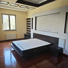 In Baku 190.0 m² apartment is for rent - Image 4