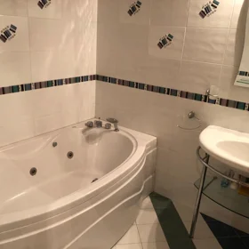 In Baku 100.0 m² apartment is for rent - Image 3