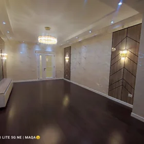 In Baku 215.0 m² apartment is for sale - Image 3