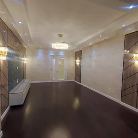 In Baku 215.0 m² apartment is for sale - Image 5