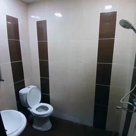 In Baku 70.0 m² apartment is for sale - Image 4