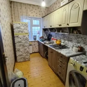 In Baku 58.0 m² house with 3.0 rooms is for sale - Image 2