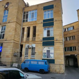 In Baku 75.0 m² apartment is for rent - Image 2