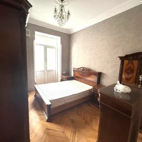 In Baku 75.0 m² apartment is for rent - Image 3