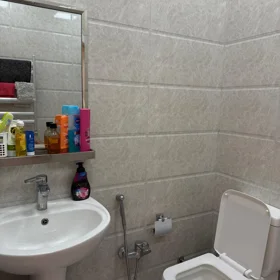 In Baku 65.0 m² apartment is for sale - Image 4