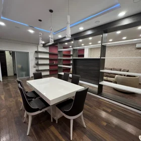 In Baku 200.0 m² apartment is for rent - Image 5