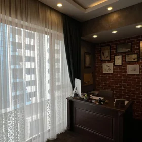 In Baku 181.0 m² apartment is for rent - Image 5