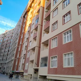 In Baku 90.0 m² apartment is for sale - Image 2