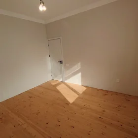 In Baku 180.0 m² house with 5.0 rooms is for sale - Image 5