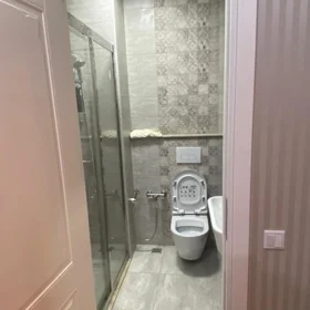 In Baku 300.0 m² apartment is for sale - Image 2