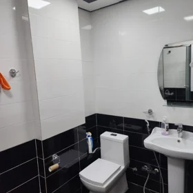 In Baku 65.0 m² apartment is for sale - Image 4