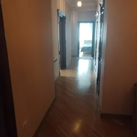 In Baku 140.0 m² apartment is for sale - Image 2