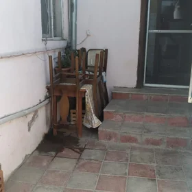 In Baku 72.0 m² house with 3.0 rooms is for sale - Image 2