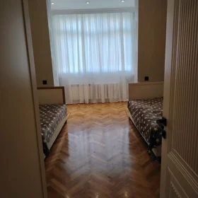 In Baku 80.0 m² apartment is for sale - Image 3