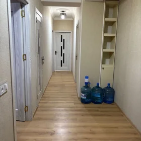 In Baku 100.0 m² apartment is for sale - Image 5