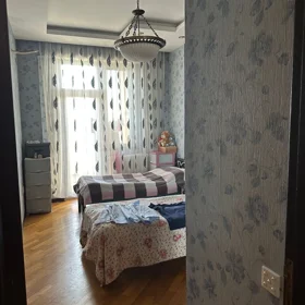 In Baku 90.0 m² apartment is for sale - Image 4