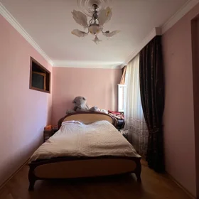 In Baku 100.0 m² apartment is for sale - Image 2