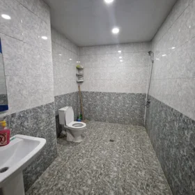 In Baku 110.0 m² apartment is for sale - Image 4