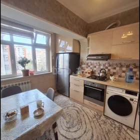 Baku-da 90.0 m2 mənzil satılır