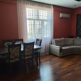 Baku-da 70.0 m2 mənzil satılır