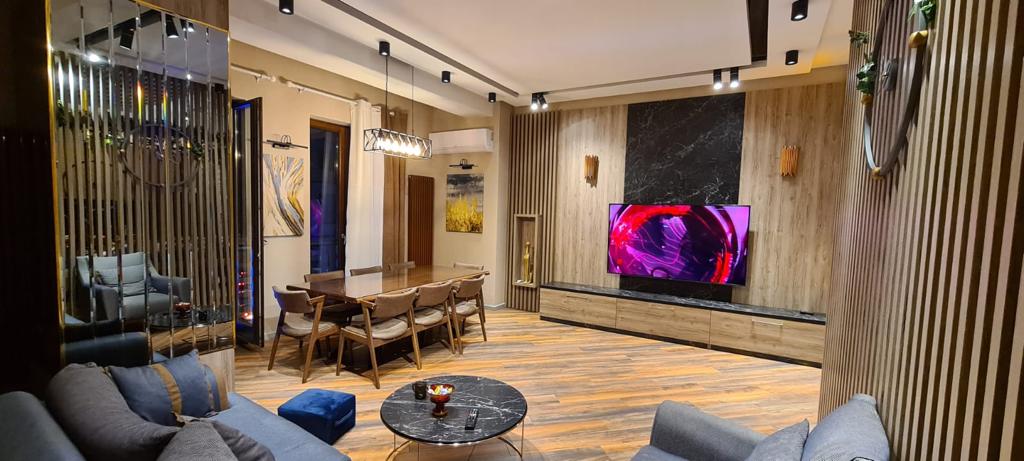 In Bakı 246 m² apartment with 6 rooms is for rent - Image 12