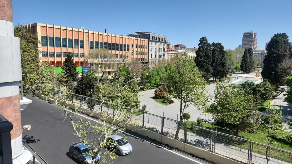 In Bakı 246 m² apartment with 6 rooms is for rent - Image 51