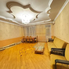 In Baku 110.0 m² apartment is for sale - Image 3