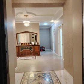 In Khirdalan 132.0 m² apartment is for sale