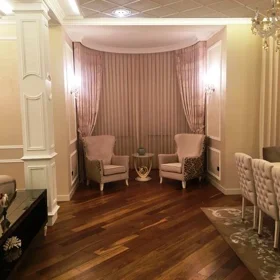 In Baku 700.0 m² house with 8.0 rooms is for rent