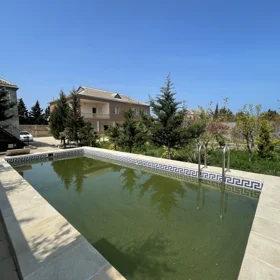 In Baku 350.0 m² house with 6.0 rooms is for rent