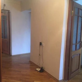 In Baku 90.0 m² apartment is for sale - Image 3