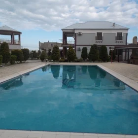 Baku-da 6.0 otaqlı 500.0 m2 bağ kirayə verilir