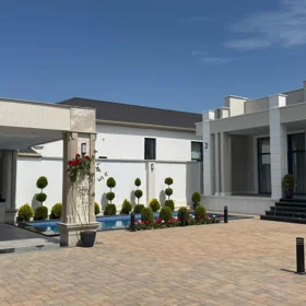 Baku-da 5.0 otaqlı 200.0 m2 bağ satılır