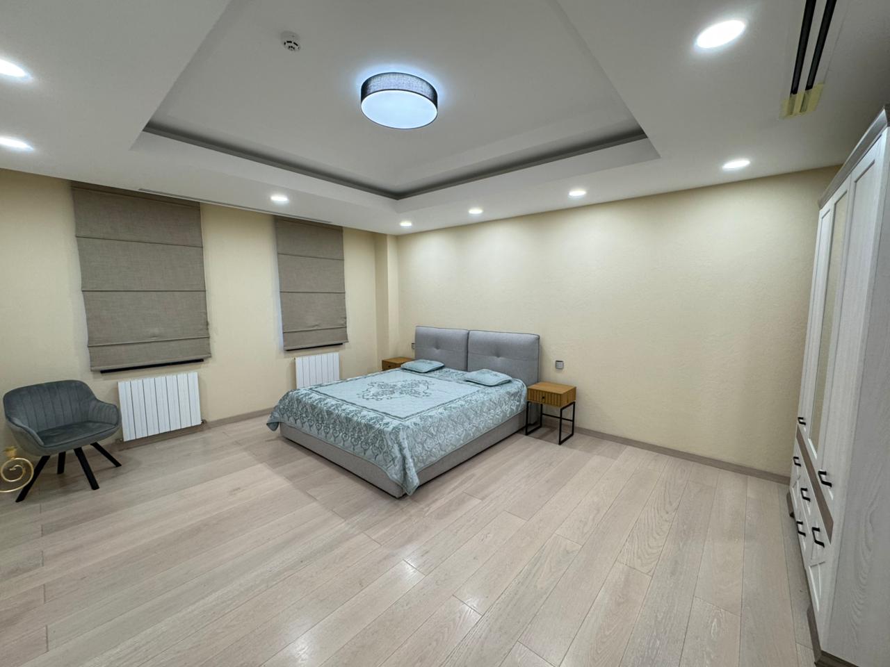 In Bakı 370 m² apartment with 4 rooms is for rent - Image 9