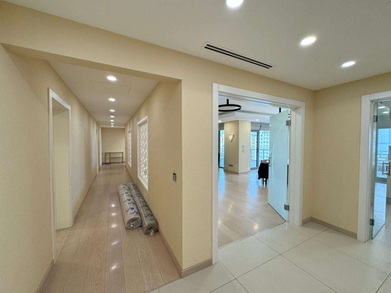 In Bakı 370 m² apartment with 4 rooms is for rent - Image 12