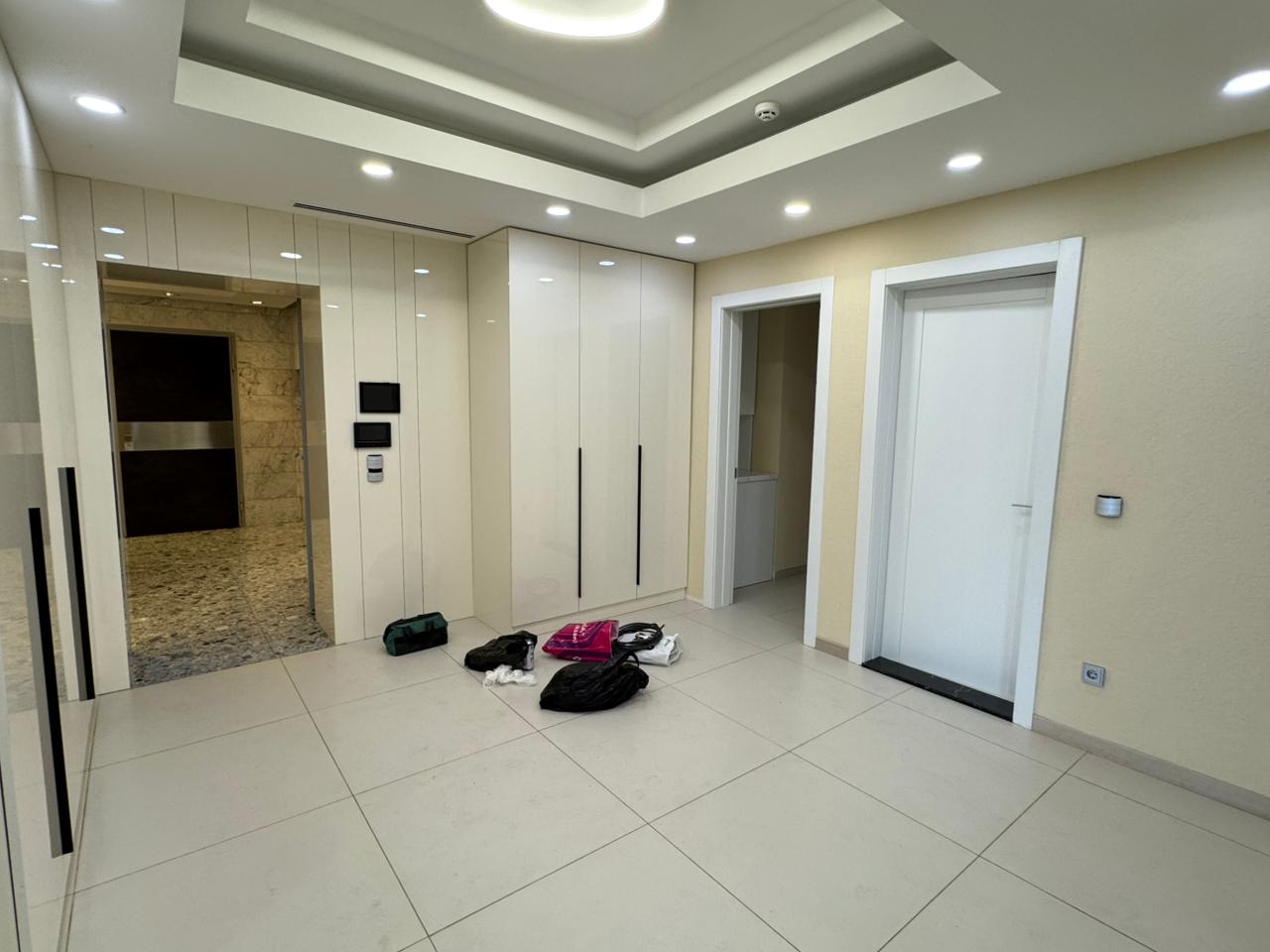 In Bakı 370 m² apartment with 4 rooms is for rent - Image 23