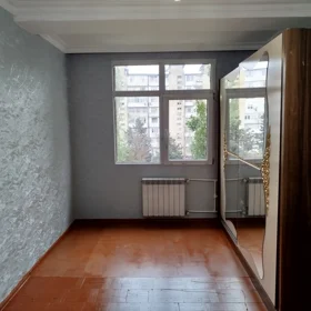 In Baku 40.0 m² apartment is for rent