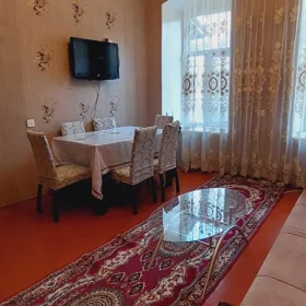 In Baku 57.0 m² house with 2.0 rooms is for rent