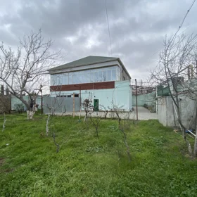 Baku-da 7.0 otaqlı 240.0 m2 bağ satılır