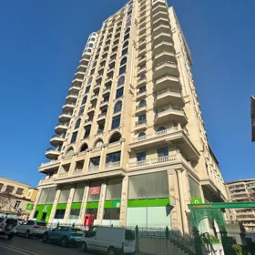 In Baku 295.0 m² apartment is for sale