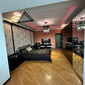 In Baku 155.0 m² apartment is for sale