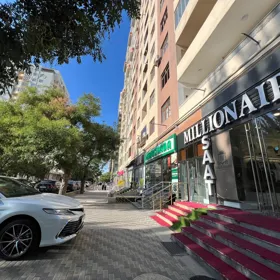 In Baku 150.0 m² apartment is for sale