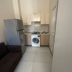 Baku-da 20.0 m2 mənzil kirayə verilir