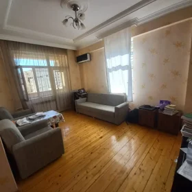 In Baku 58.0 m² apartment is for rent