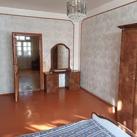 In Baku 100.0 m² apartment is for sale - Image 4