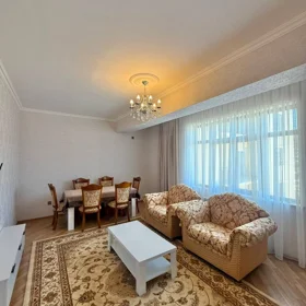 In Səbail rayonu 71.0 m² apartment is for rent